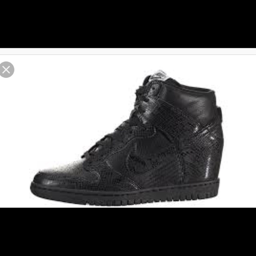 Women size 11 Nike wedge shoes